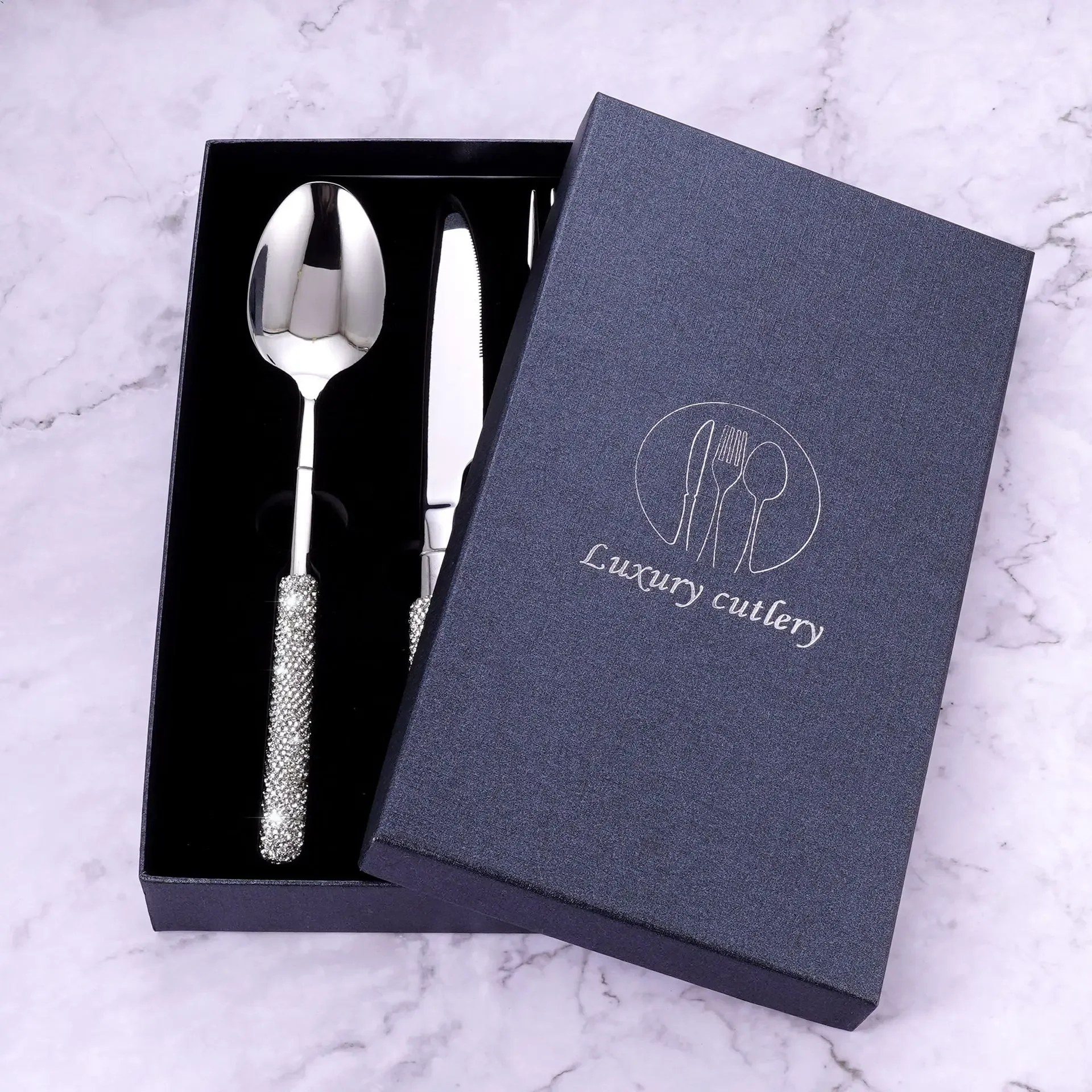 Set di coltelli forchetta cucc - Kitchen Appliances Luxury recensione e prezzo